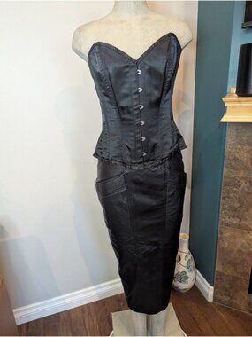 New Vintage Sleek Black Leather Longline  Pencil Skirt Size Small (5)